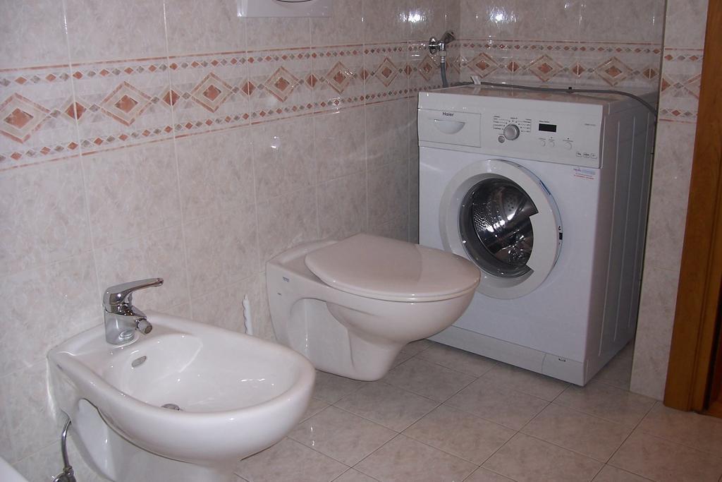 Apartamento Fabbricato Indipendente Centro Lozzo Cadore Habitación foto